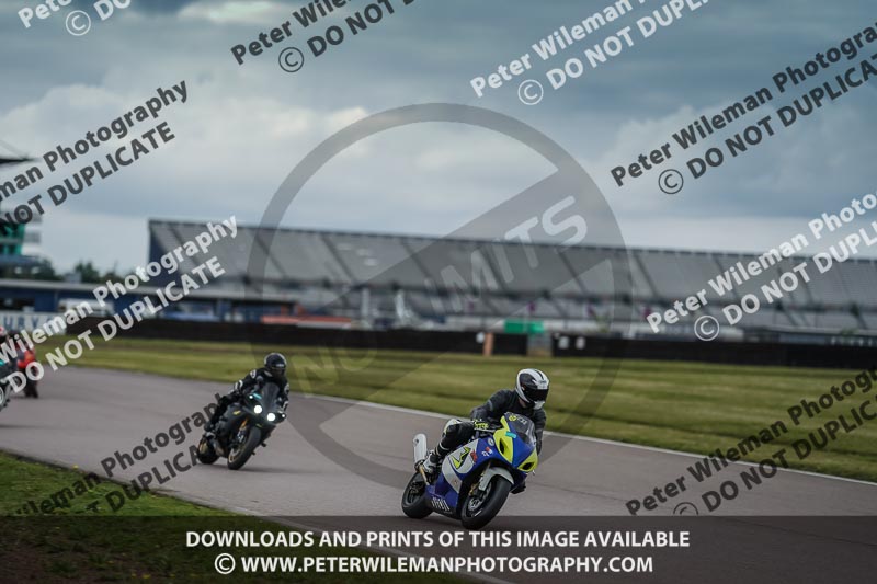 Rockingham no limits trackday;enduro digital images;event digital images;eventdigitalimages;no limits trackdays;peter wileman photography;racing digital images;rockingham raceway northamptonshire;rockingham trackday photographs;trackday digital images;trackday photos